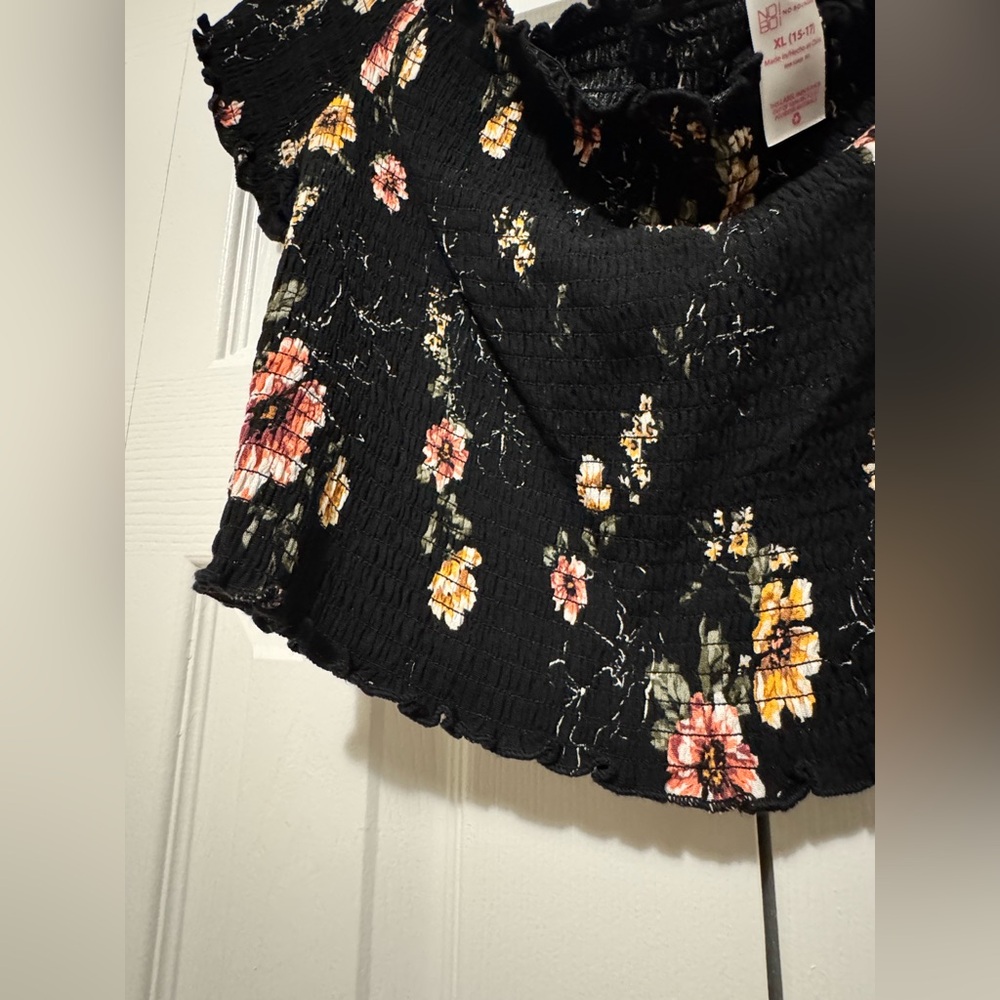 Floral Crop Top - Picture 5 of 5